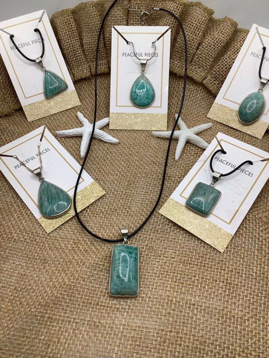 Healing Amazonite pendant known for its properties to help with health, protection,vitality,confidence, happiness, and calmness.