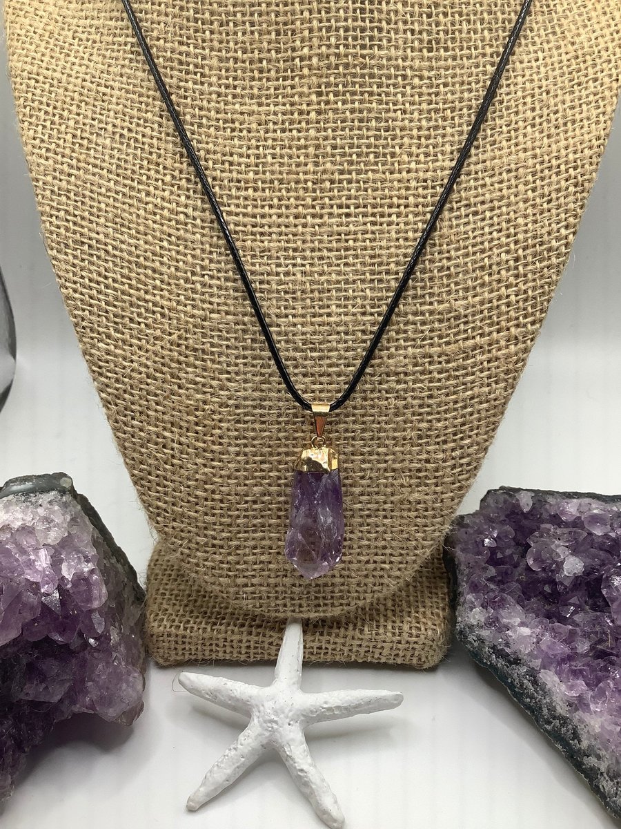 Crystal Necklace: Healing Amethyst Pendant for Energy and Balance, Natural Gemstone Jewelry, Unique Gift Idea
