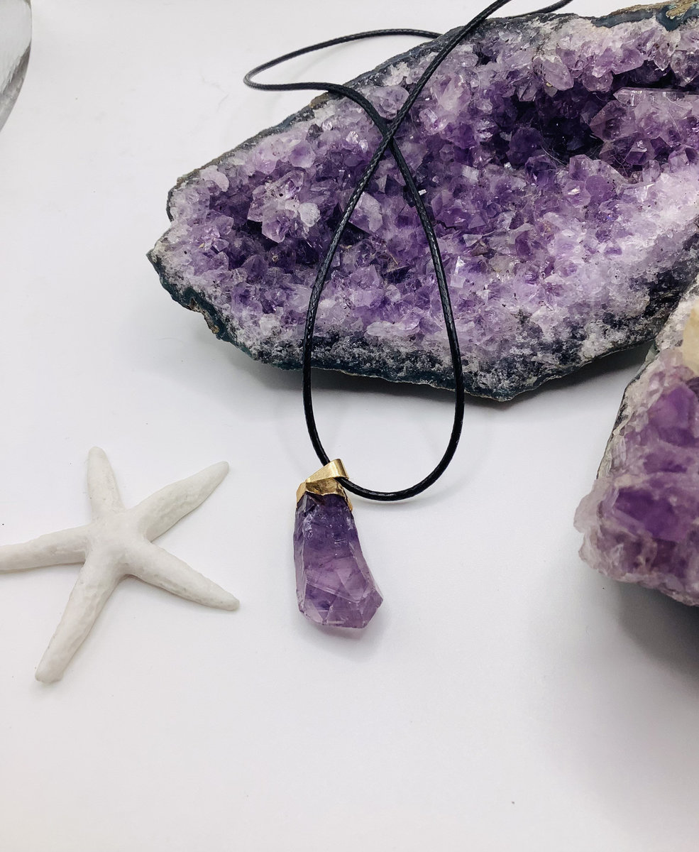 Crystal Necklace: Healing Amethyst Pendant for Energy and Balance, Natural Gemstone Jewelry, Unique Gift Idea