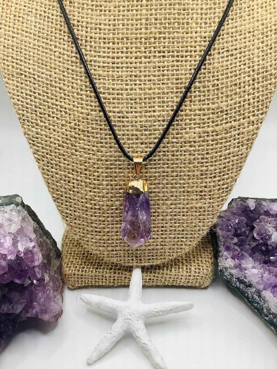 Crystal Necklace: Healing Amethyst Pendant for Energy and Balance, Natural Gemstone Jewelry, Unique Gift Idea