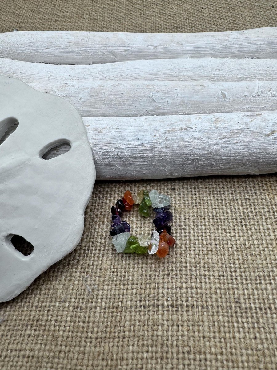 Chakra gemstone chips ring