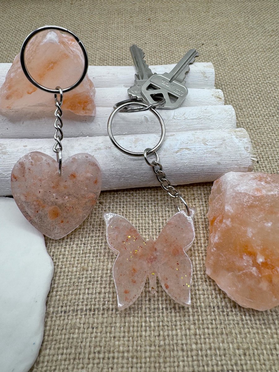 Himalayan Salt Heart and Butterfly Keychain | Healing Crystal Accessory | Natural Minerals for Relaxation & Wellness