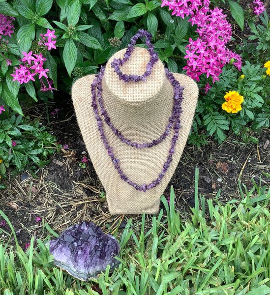 Amethyst gemstone healing necklace and bracelet set