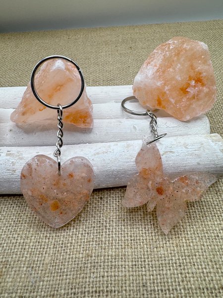Himalayan Salt Heart and Butterfly Keychain | Healing Crystal Accessory | Natural Minerals for Relaxation & Wellness